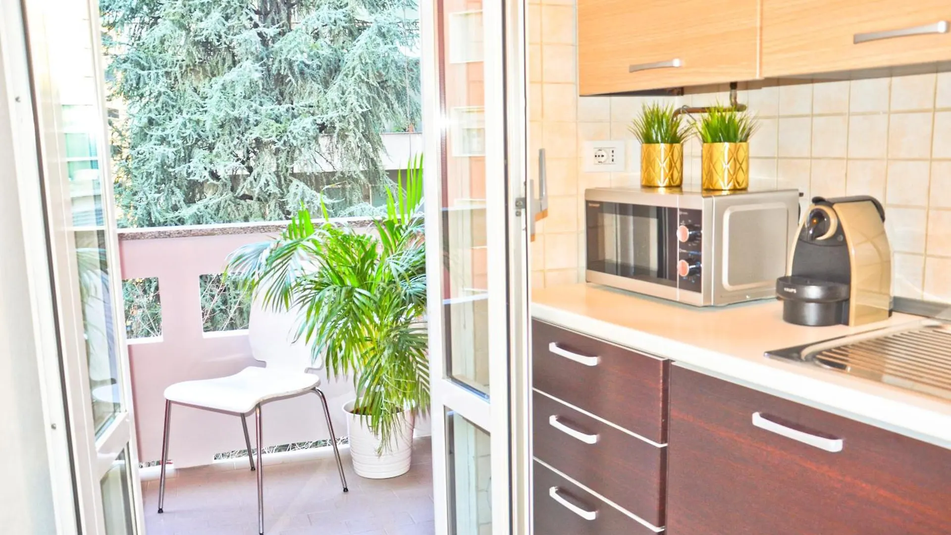 Gioia Luxury Apartment - 3 Camere Da Letto ミラノ 0*,  イタリア